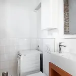 Casa Clavature, Nel Cuore Di